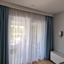 moskitiery okienne montaż